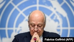 UN Special Envoy for Syria Staffan de Mistura gives a press conference closing a round of Syria peace talks at the European headquarters of the United Nations offices in Geneva, on December 14, 2017