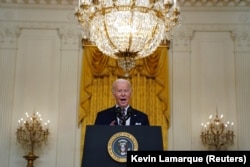 Președintele Statelor Unite, Joe Biden, în timpul conferinței de presă de la Casa Albă, anunțând sancțiunile impuse de SUA Rusiei. Fotografie realizată la data de 22 februarie 2022.