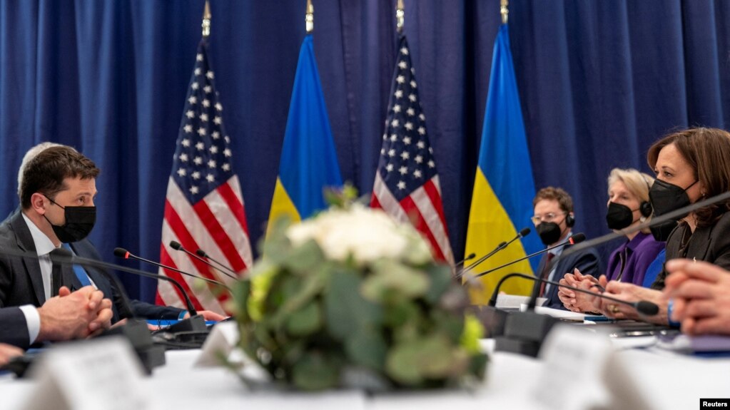 Президентът на Украйна Владимир Зеленски се срещна с редица западни лидер през уикенда, сред които и вицепрезидента на САЩ Камала Харис. 