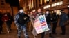 Задержание участницы акции протеста в Москве