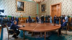 Ruski ministar vanjskih poslova Sergej Lavrov na sastanku sa predstavnicima samoproglašene Narodne Republike Donjeck i Narodne Republike Lugansk, Moskva, 25. februara 2022. godine.