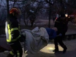 Spašavanje stanovništva nakon udara u regionu Luhanska