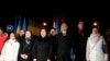 Ellenzéki vezetők egy színpadon az Ukrajna elleni orosz agresszió első napján, 2022. február 24-én (balról a második Kunhalmi Ágnes)