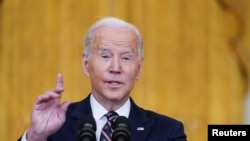 Američki predsjednik Joe Biden daje najnovije informacije o Rusiji i Ukrajini tokom govora u istočnoj sobi Bijele kuće u Washingtonu, SAD, 22. februara 2022. 