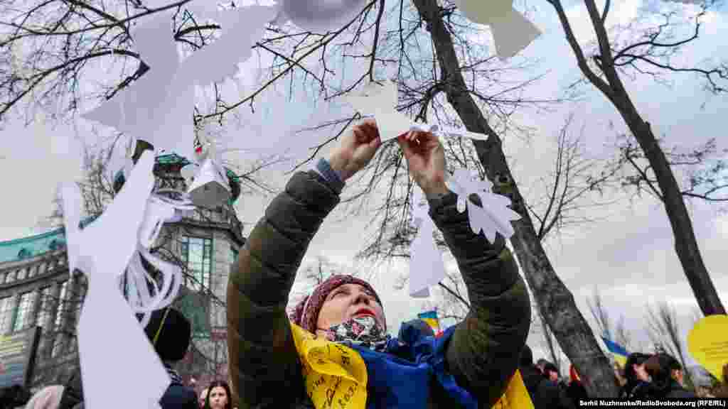 20 лютого у Києві на алеї Героїв Небесної сотні традиційно запалять &laquo;Промені гідності&raquo;