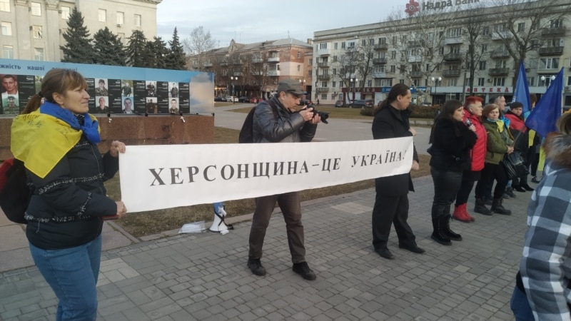 Российские силовики преследуют украинских журналистов, активистов и бывших военных в Херсоне