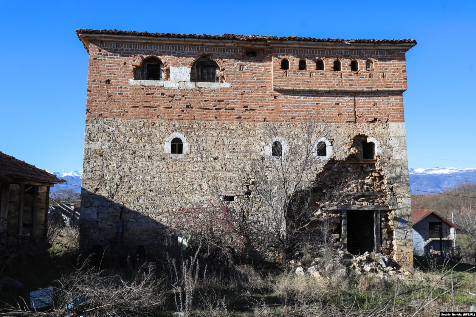 Kulla e Hamdi Osmanajt, në fshatin Trubuhoc të Istogut.