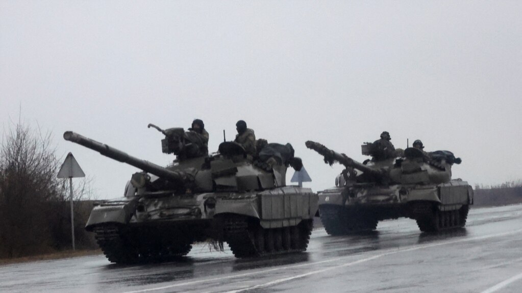 24 februarie 2022. Vehiculele militare ale Rusiei au intrat în Ucraina și prin Belarus și Crimeea
