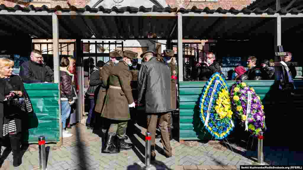 Після відспівування у Залі Пам&#39;яті Міністерства оборони України відбулась церемонія прощання із капітаном Сидоровим