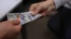 «Лихі 90-ті»: Зеленський прокоментував заборону США ввозити долари в Росію