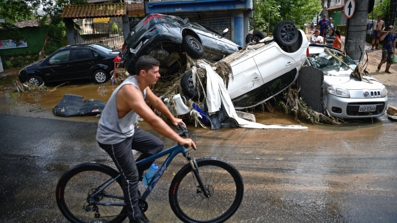 Над 30 загинати во поплави и свлечишта во Бразил