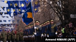 Parakalimi i forcave të sigurisë në 14-vjetorin e pavarësisë së Kosovës 