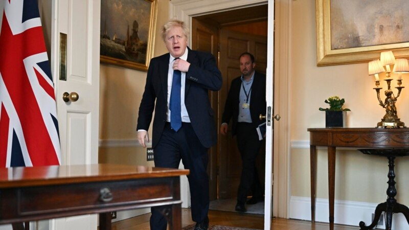Britanski premijer platio kaznu ali odbija da podnese ostavku