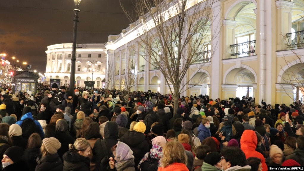 Масова акція проти війни в Україні. Санкт-Петербург, Росія. 24 лютого 2021 року