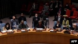 آرشیف، لیندا توماس، نمایندهٔ ایالات متحده امریکا در سازمان ملل متحد حین سخرانی در نشست شورای امنیت این سازمان