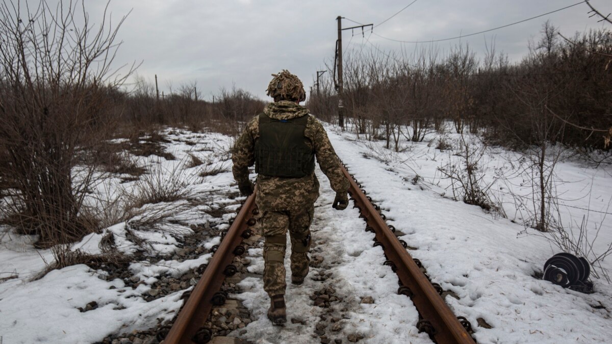 Близько 20 порушень «тиші» до полудня, втрат серед військових і цивільних немає – ООС щодо Донбасу