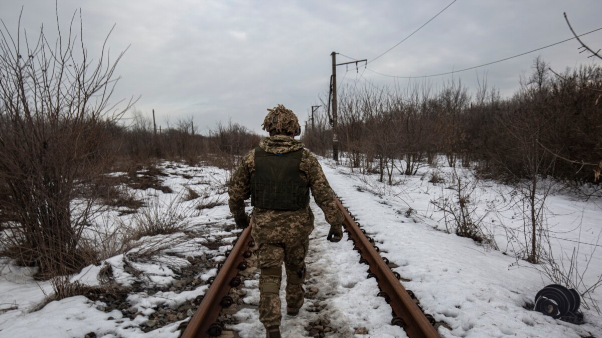 майже 100 обстрілів, 1 загиблий та 6 постраждалих військових