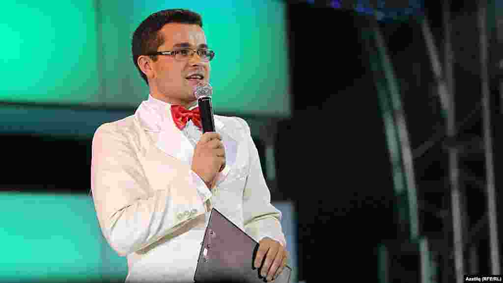 Илназ Баһның концертын алып баручы Алмаз Гәрәев