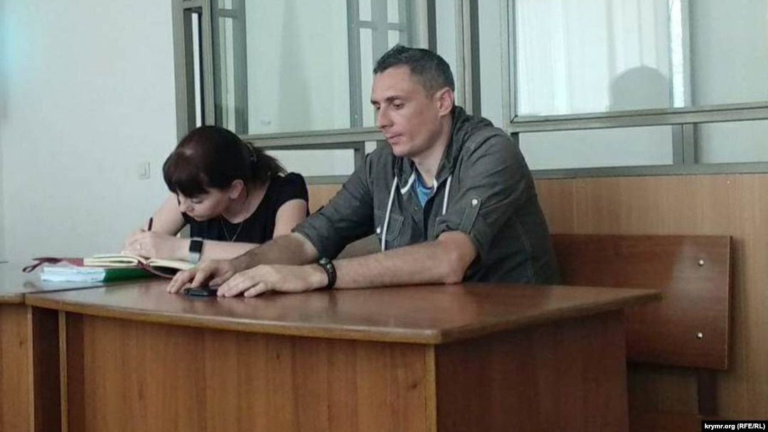 Ігор Мовенко в залі суду в анексованому Росією Криму, 4 травня 2018 року