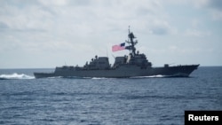 Американский военный корабль USS Wayne E. Meyer в Южно-Китайском море. Апрель 2017 года. Иллюстративное фото.