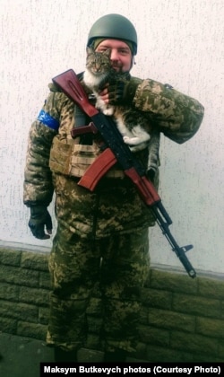 მაქსიმ ბუტკევიჩი ფრონტზე. ფოტო გადაღებულია ტყვეობამდე.