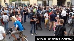 Народный сход против "пакета Яровой" в Петербурге