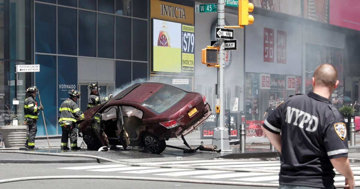 One Dead, Several People Hurt After Speeding Car Drives Into Crowd In ...
