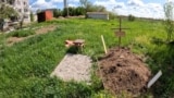 Ukrainians Bury Relatives In Backyards As Russian Attacks On Pokrovsk Continue