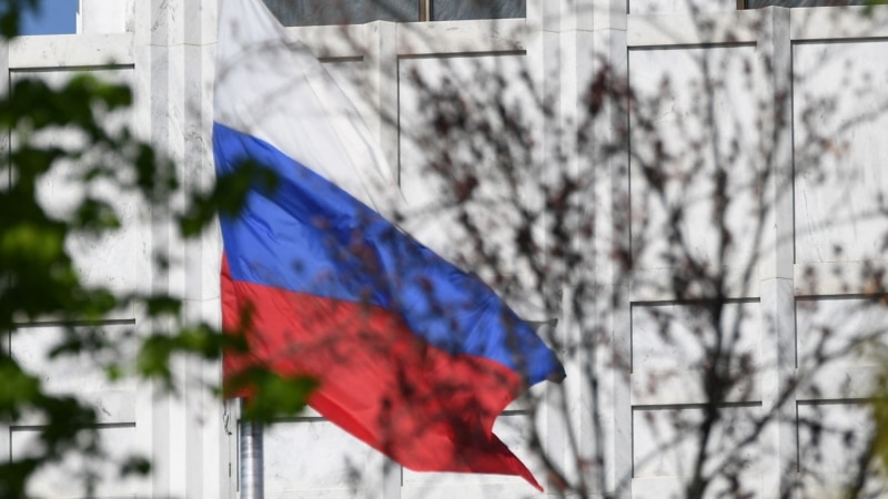 США ввели санкции против 32 организаций и граждан из РФ и высылают 10 российских дипломатов  