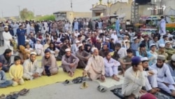 بنو کې خلکو د ۲ وروڼو د وژلو او د درېیم د تښتولو ضد احتجاج کړی دی