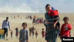 Öz öýlerini terk eden yraklylar 