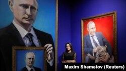 La expoziția „SUPERPUTIN” deschisă la Moscova