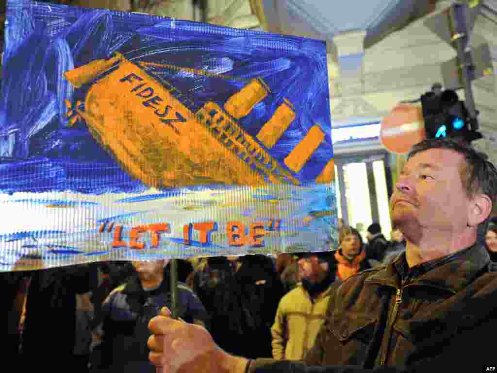 Budimpešta, 02.01.2012. Foto: AFP / Attila Kisbenedek