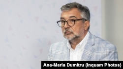 Lucian Romașcanu, ministrul Culturii (PSD), are o definiție originală despre esența politică a guvernării: „N-am dat concurs pentru acest post”. În democrație, concursul pe care îl dau miniștrii îl reprezintă alegerile parlamentare.