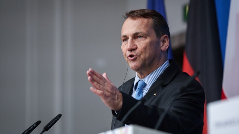 Kryediplomati polak në Kiev për bisedime të sigurisë