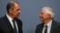 Министр иностранных дел России Сергей Лавров (слева) и верховный представитель ЕС по иностранным делам и политике безопасности Жозеп Боррель 
