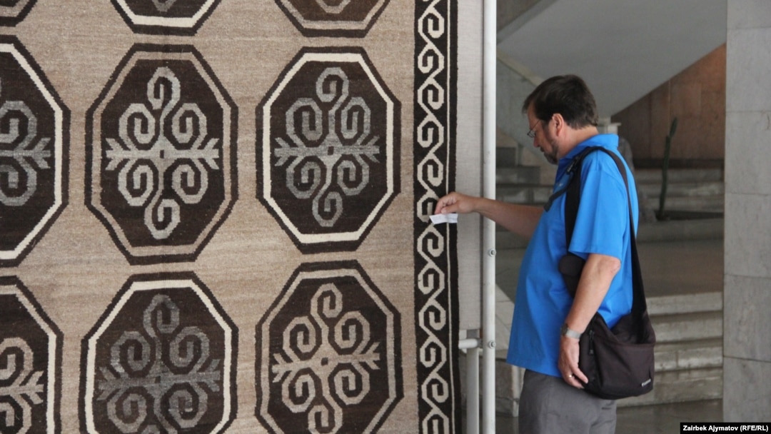 Сперматозоидпен қапталған сексуалды жыныс еріндері