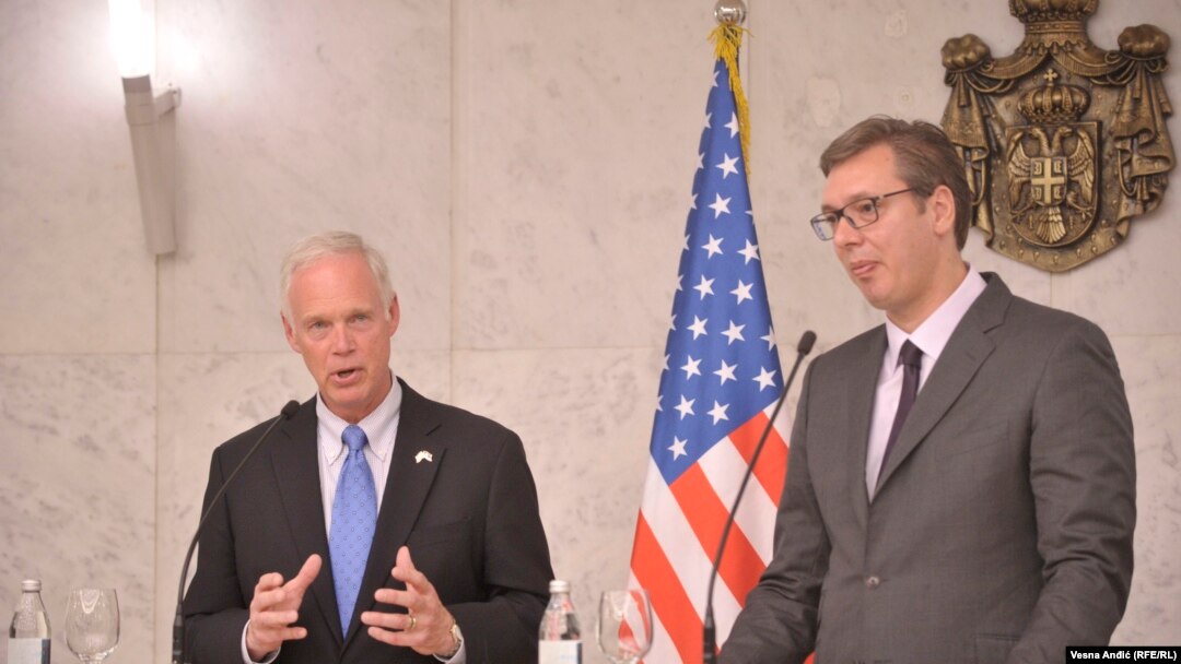 Ron Džonson i Aleksandar Vučić na konferenciji u Beogradu