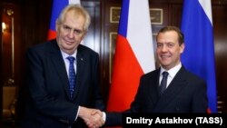 Milos Zeman və Dmitry Medvedev