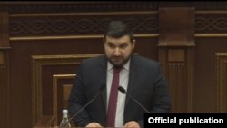 Armenia - Vahagn Aleksanian, a deputy from the ruling Civil Contract party, speaks in theparliament, Yerevan,April 13, 2021.