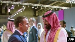 محمد بن سلمان و امانوئل مکرون در حاشیه نشست گروه ۲۰