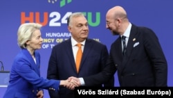 Balról: Ursula von der Leyen, az Európai Bizottság elnöke, Orbán Viktor miniszterelnök és Charles Michel, az Európai Tanács elnöke Budapesten az EU vezetők informális találkozóján, 2024. november 8-án