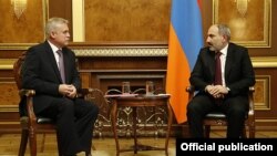 Armenia - Prime Minister Nikol Pashinian meets with CSTO Secretary General Stanislav Zas, February 28, 2020