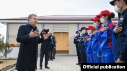 Regional officials have been scrambling to spruce up neighborhoods after Uzbek President Shavkat Mirziyoev made several unannounced trips to residential neighborhoods in recent weeks. 