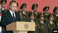 La o întîlnire cu armata în 2007