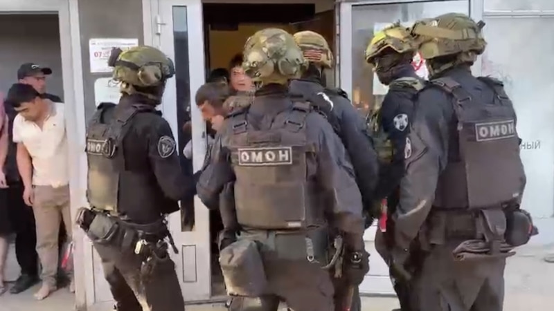 Türkmenistanlylar Russiýada urlup-ýenjilen azerilere duýgudaşlyk bildirýär