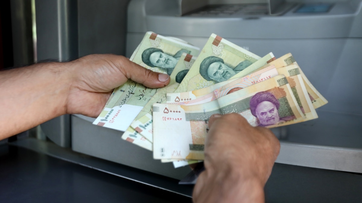 Iran's Currency Hits New Low Against The Dollar Amid Unrest - Vimarsana News