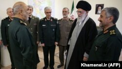 آیت‌الله خامنه‌ای در جمع فرماندهان ارتش و سپاه