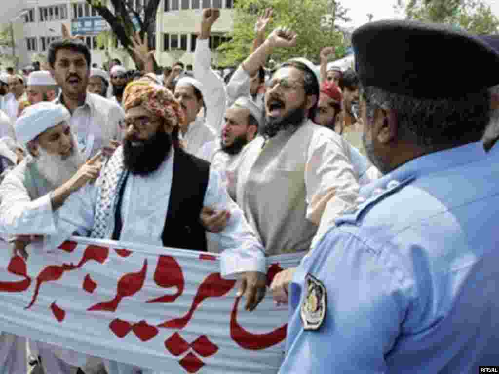 Масҷиди Сурх пас аз ду сол #15