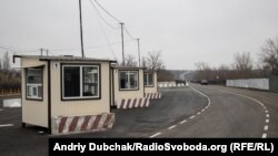 Жителі окупованих територій Донбасу не можуть отримати пенсії через блокування пунктів перетину ліній розмежування, повідомив міністр
